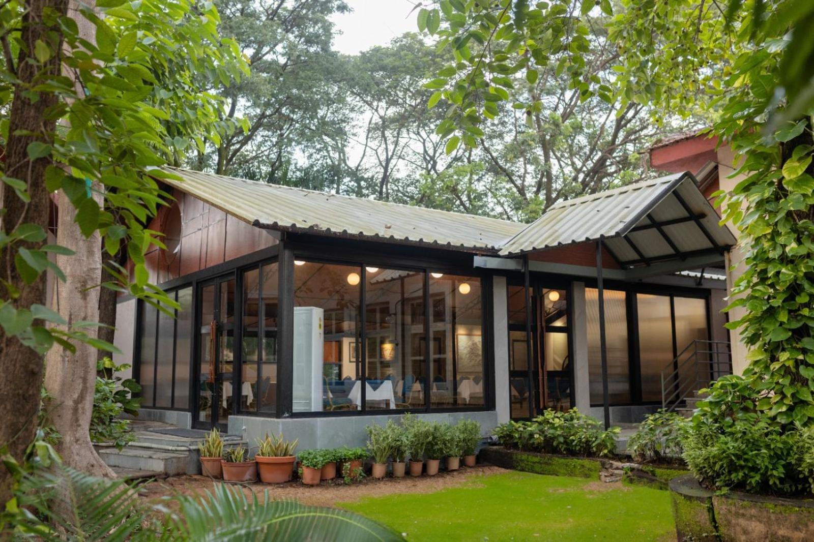 Modi'S Resort, Karjat Zewnętrze zdjęcie